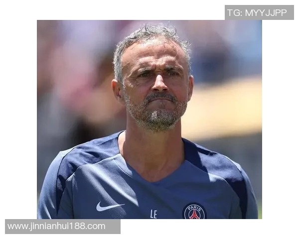 恩里克提升我的防守能力我乐于在左右两个边路灵活发挥